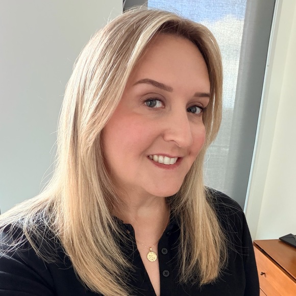 Meet your Posher, Amanda - Picture 1 of 1